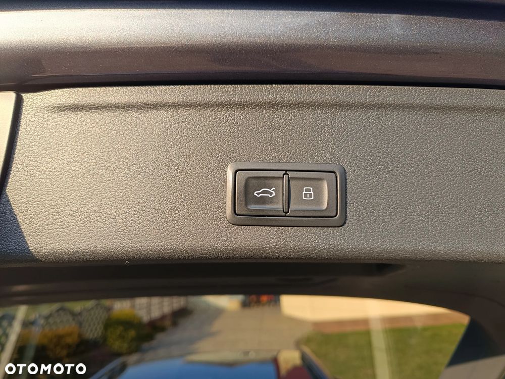 Audi A4 Avant 2.0 TDI S tronic quattro - 31