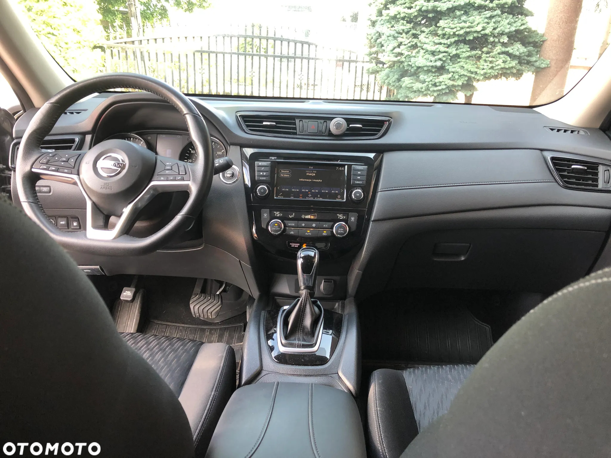 Nissan Rogue - 19