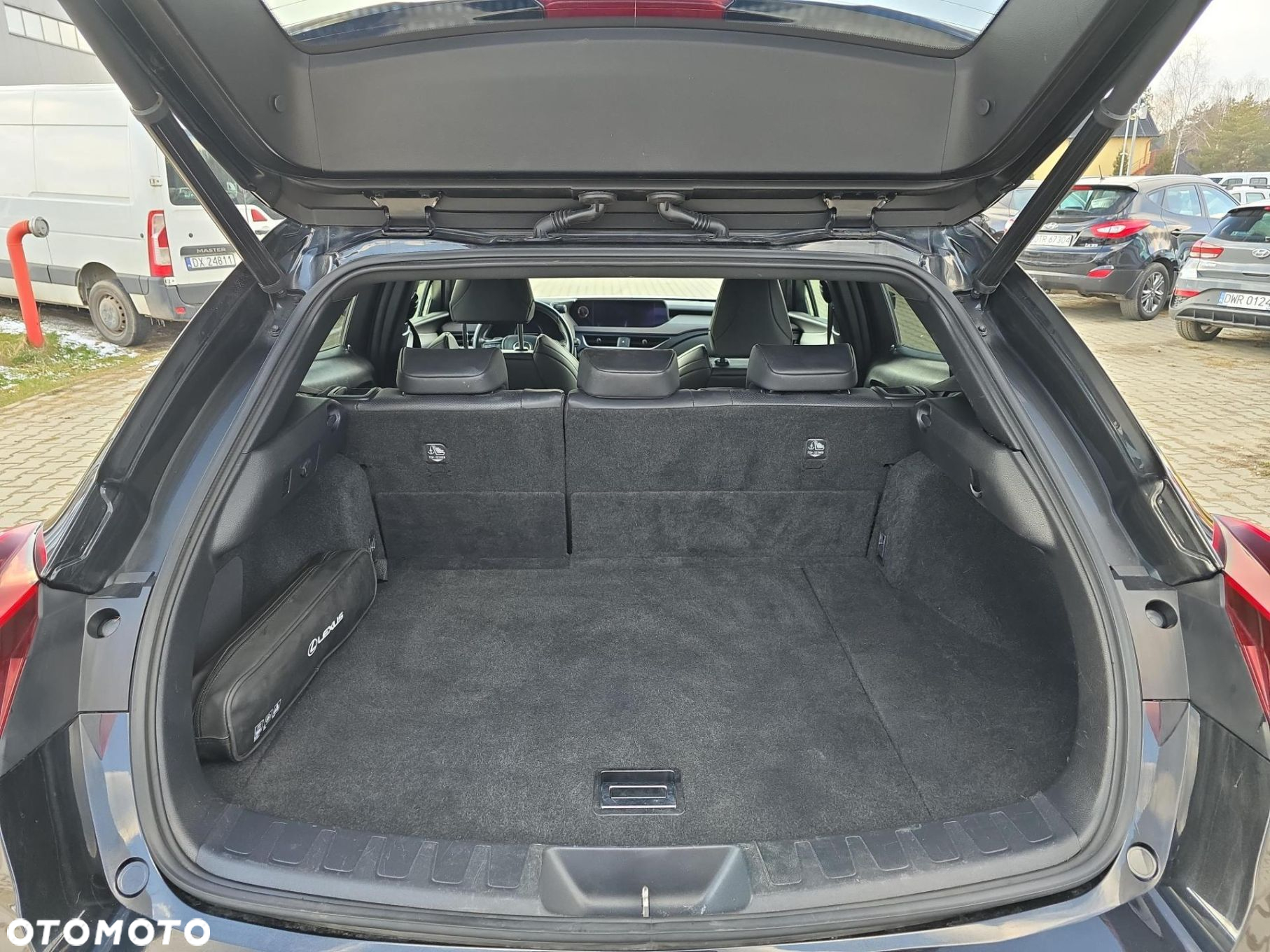 Lexus UX - 9