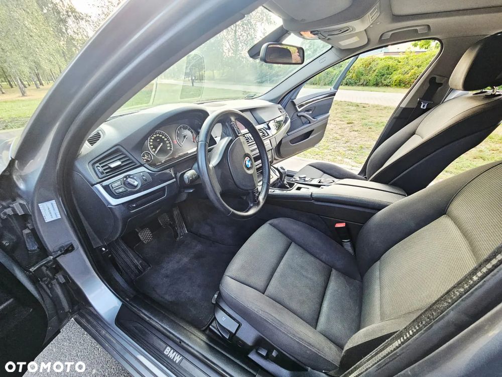 BMW Seria 5 520d - 22