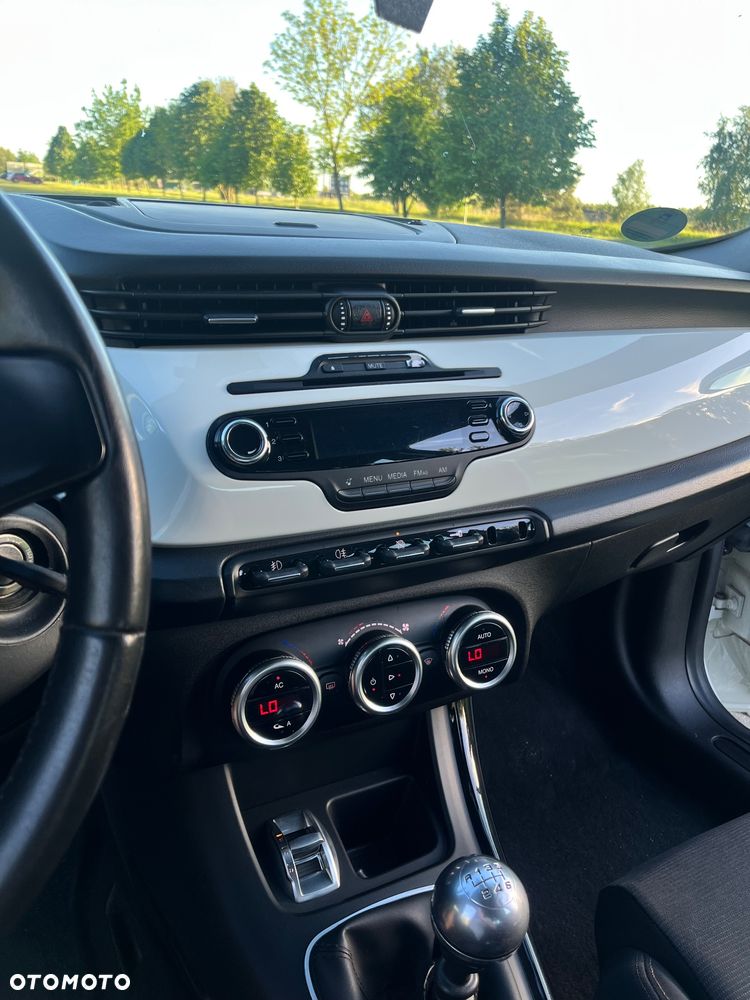 Alfa Romeo Giulietta 1.4 TB Veloce - 11