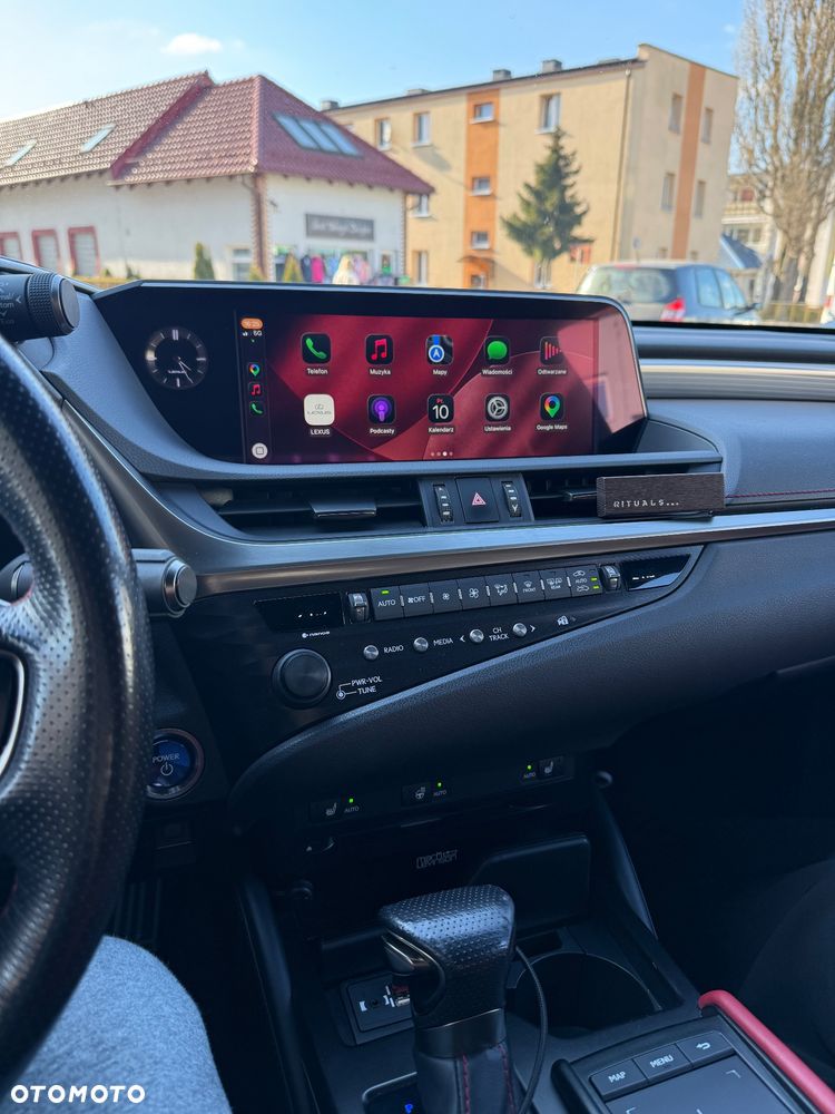 Lexus ES 300h F Sport Edition - 5