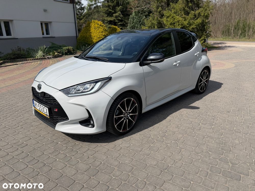 Toyota Yaris 1.5 VVT-i GR SPORT - 3