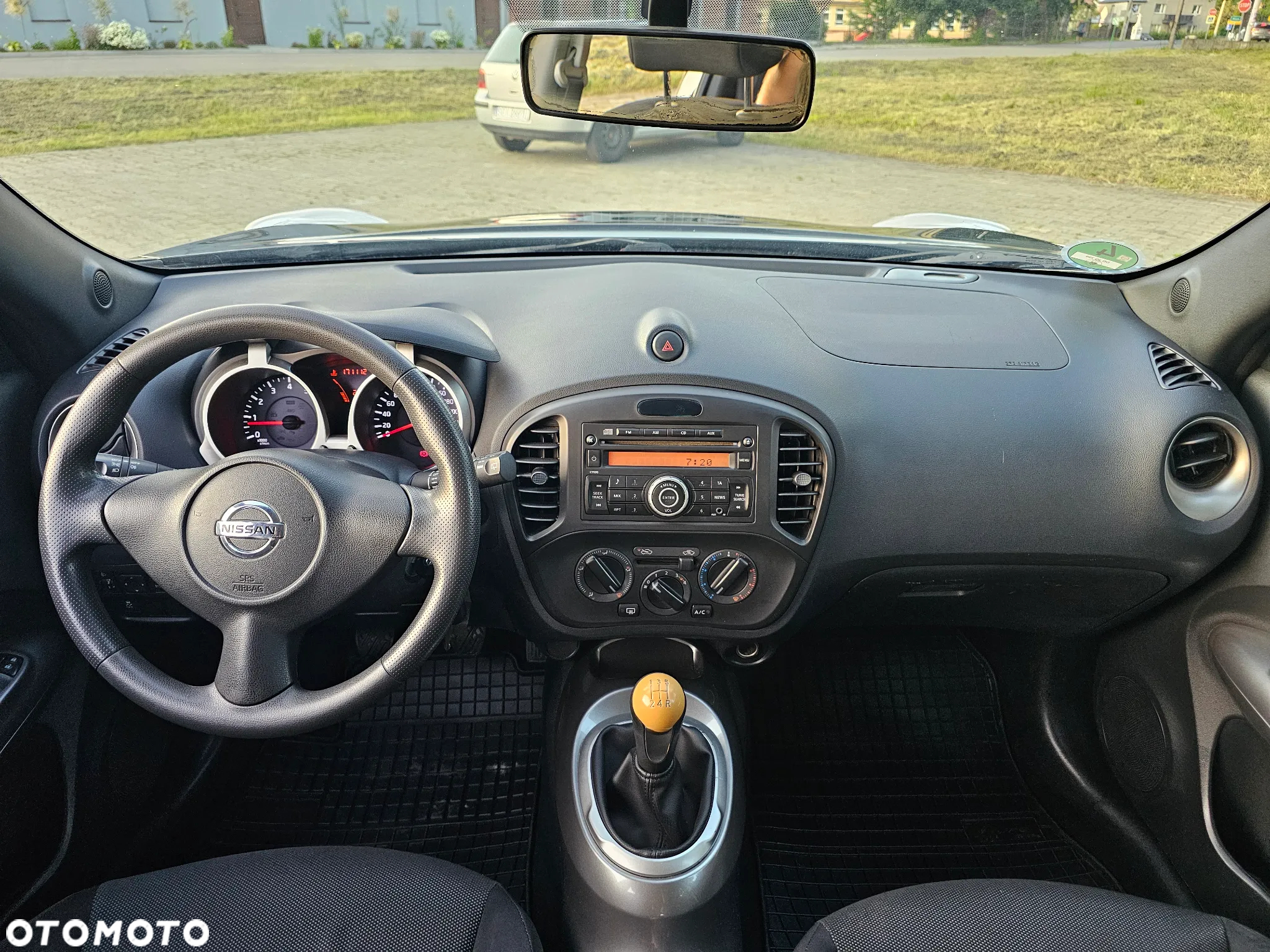Nissan Juke 1.6 Visia - 14