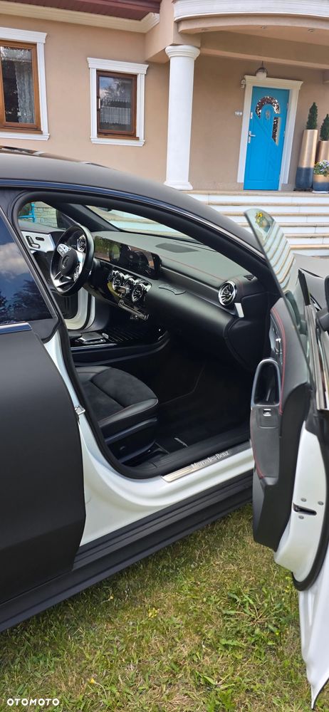 Mercedes-Benz CLA 200 d 4-Matic AMG Line 8G-DCT - 11