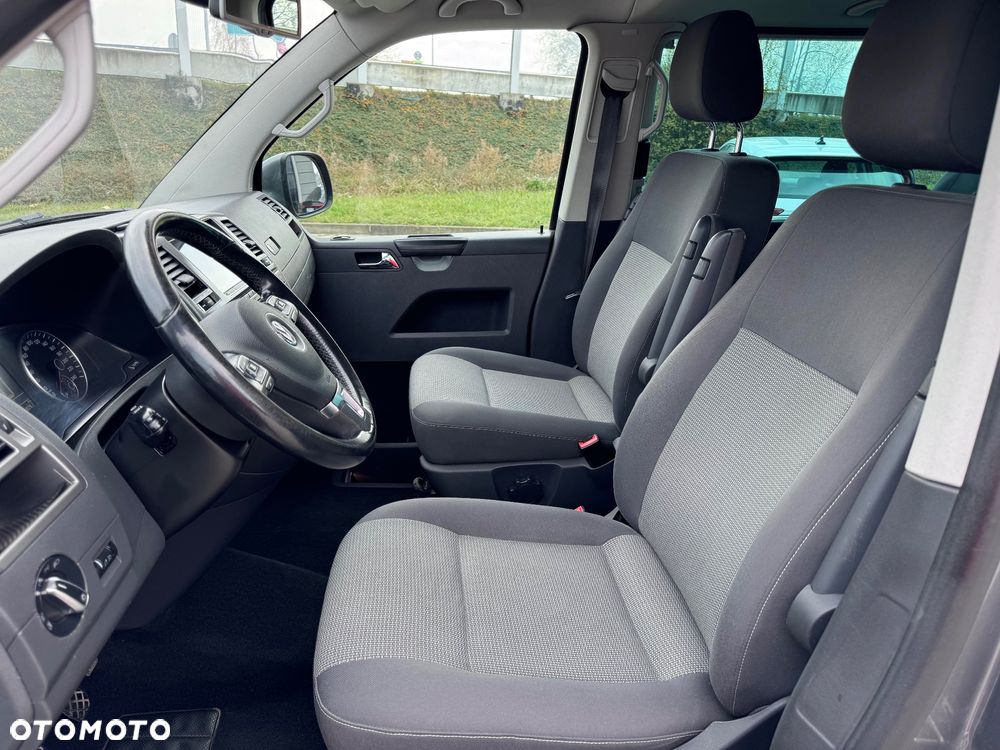 Volkswagen Caravelle - 4