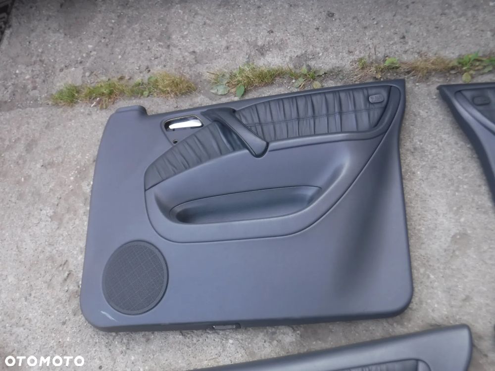 Mercedes Ml W163 boczki tapicerki drzwi przod tyl lewa prawa skorzane skory kpl  EUROPA - 2