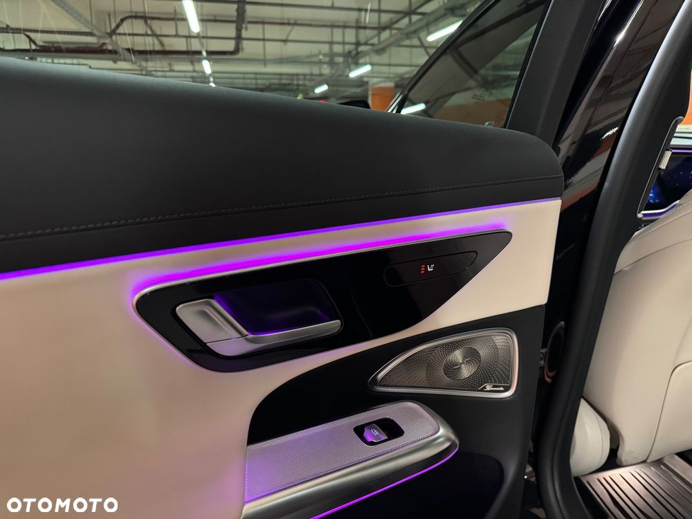 Mercedes-Benz Klasa E 220 d mHEV 4-Matic AMG 9G-Tronic - 22