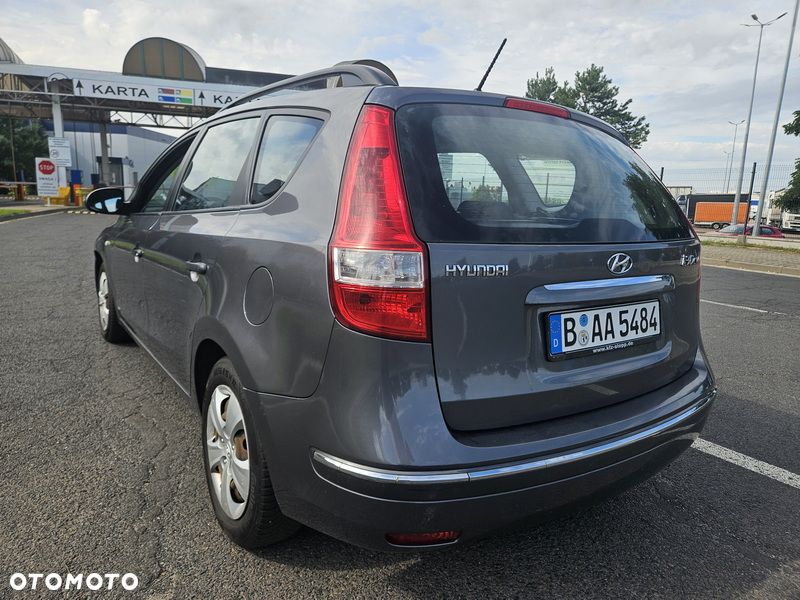Hyundai i30 1.6 Comfort - 4