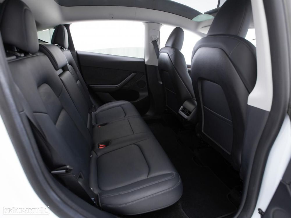 Tesla Model Y RWD - 11