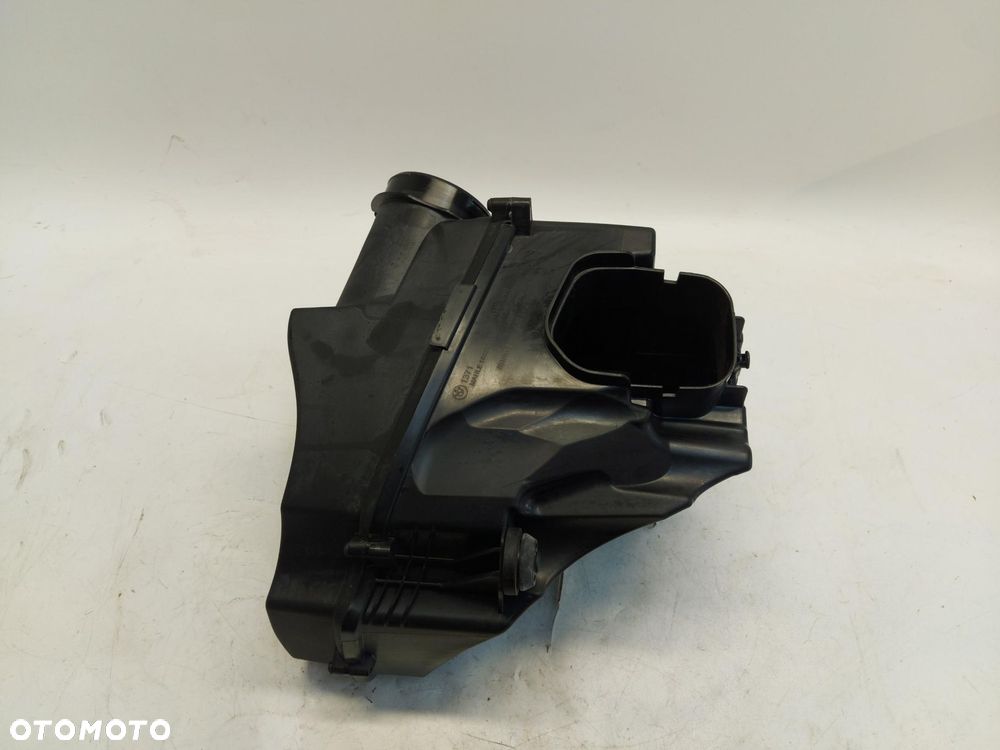 BMW 5 G60 530E x-drive Obudowa filtra powietrza 5A1BC40 - 1