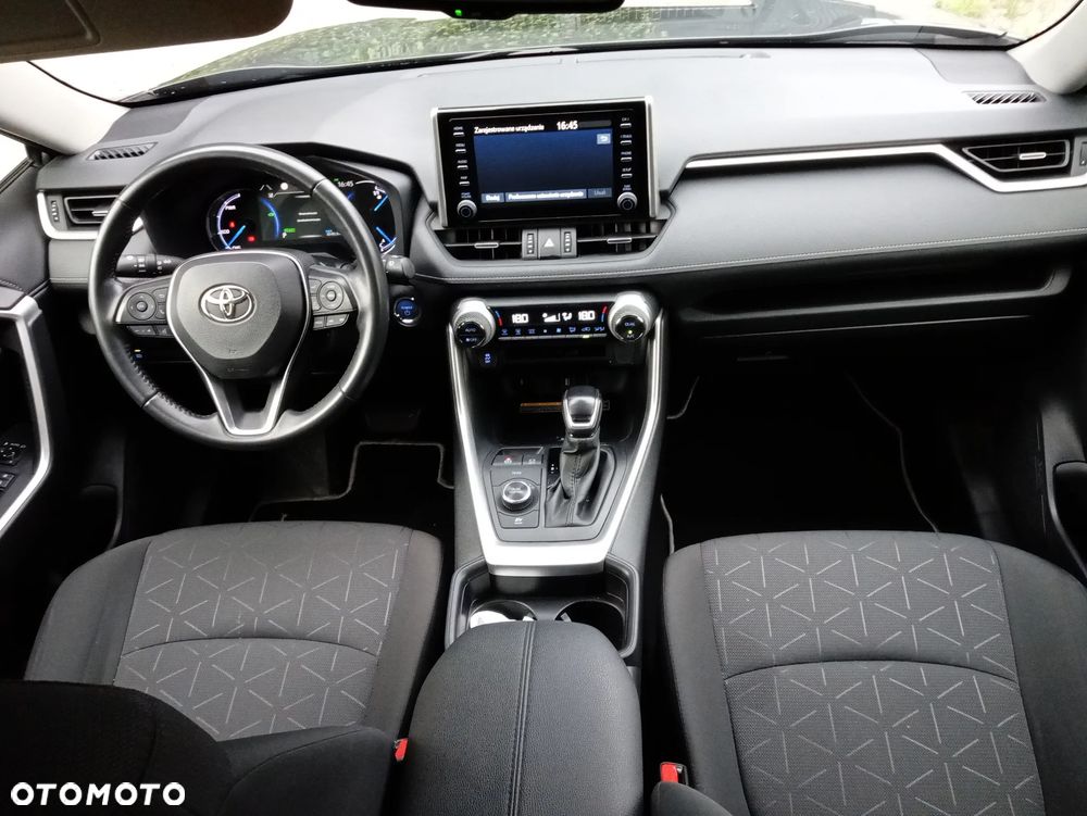 Toyota RAV4 - 6