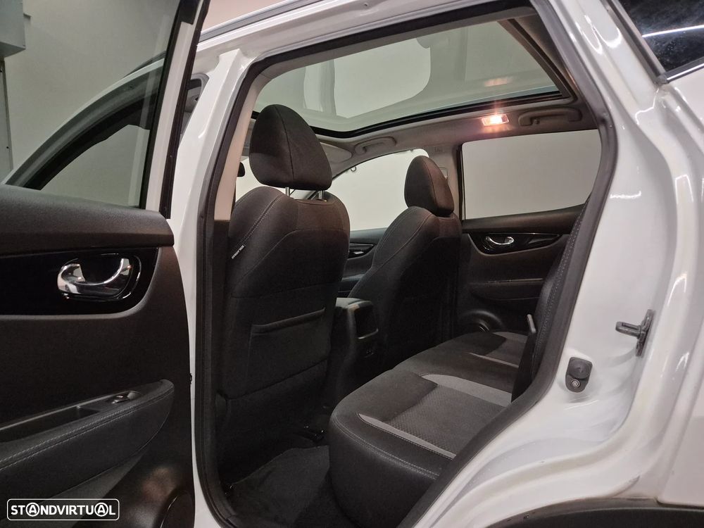 Nissan Qashqai 1.5 dCi N-Connecta J18 - 19