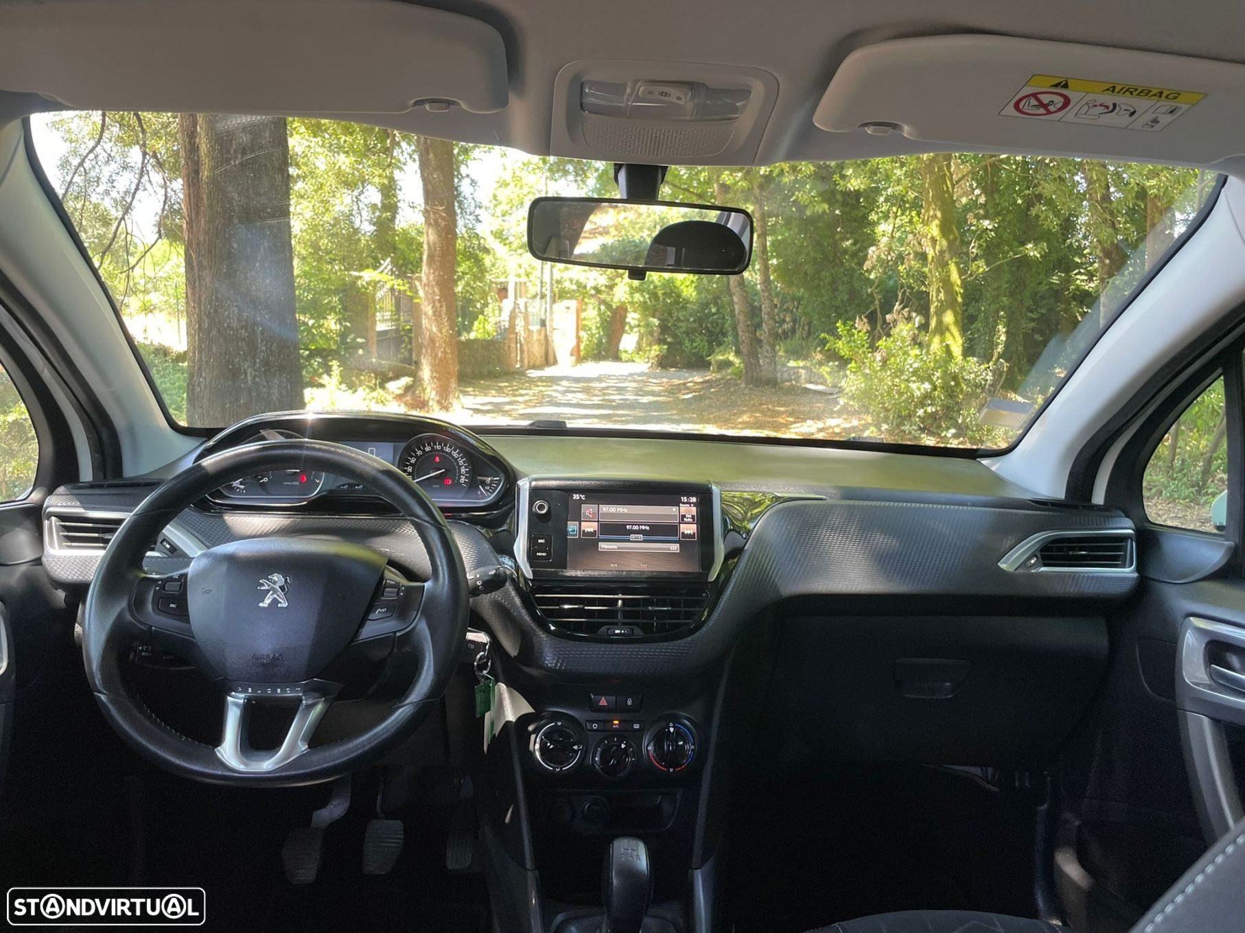 Peugeot 2008 1.2 PureTech Allure - 13