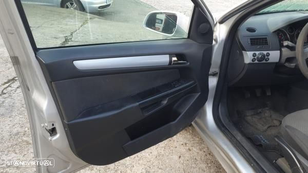 Para Peças Opel Astra H Combi (A04) - 3