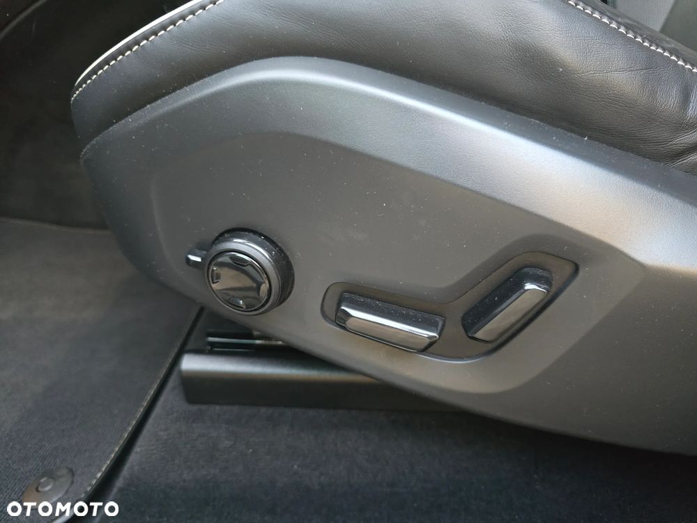 Volvo XC 60 B4 B Geartronic RDesign - 25