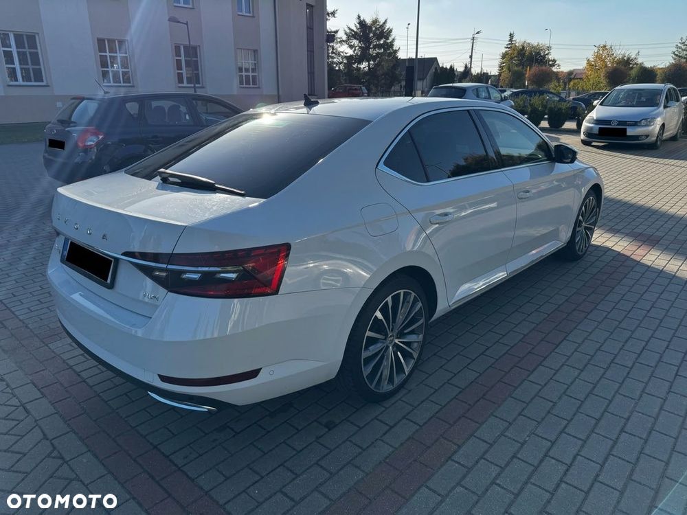 Skoda Superb 2022 photo 4