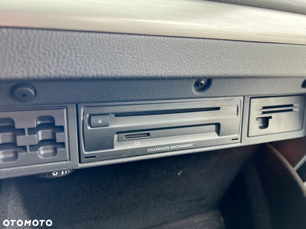 Volkswagen Golf Variant ver-vii-1-6-tdi-bmt-comfortline - 23