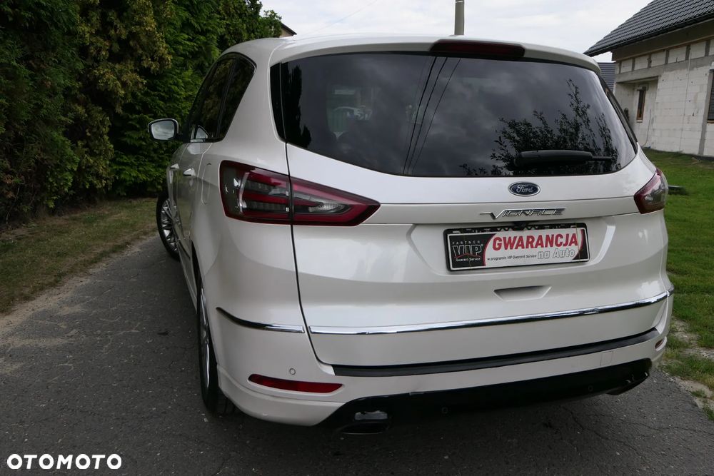 Ford S-Max - 13