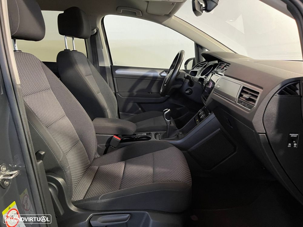 VW Touran 2.0 TDI Confortline - 18