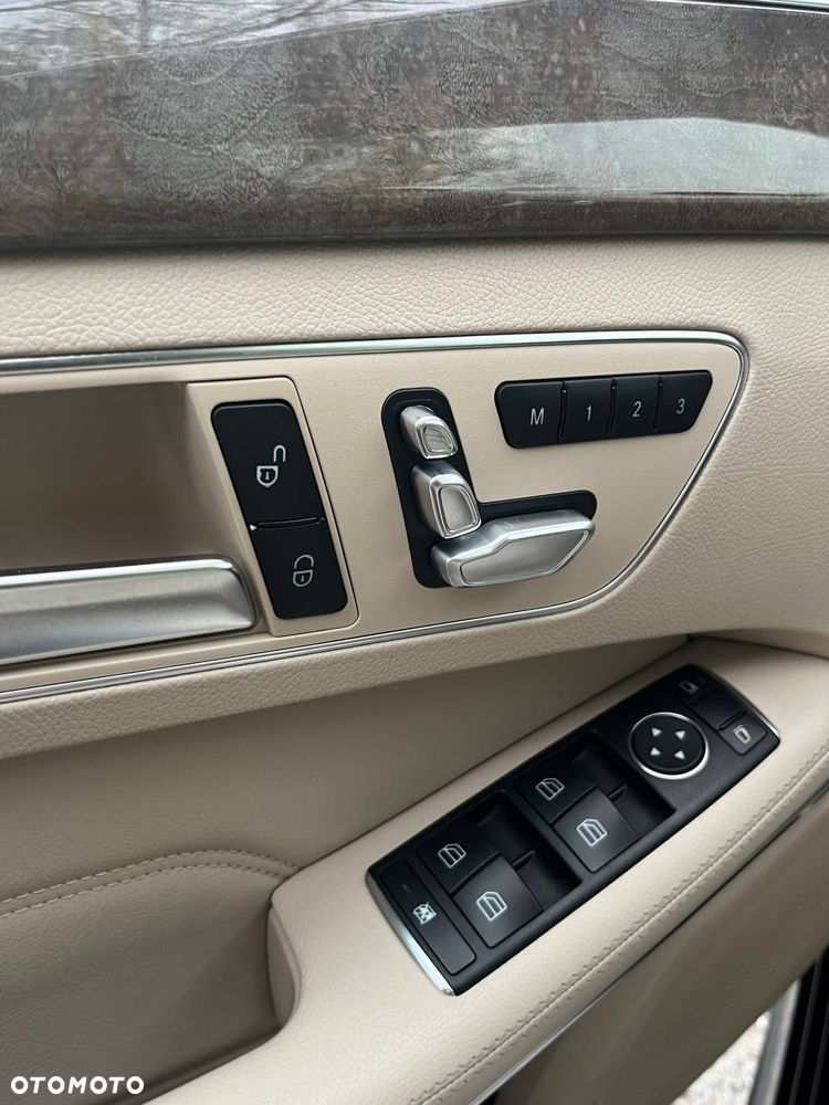 Mercedes-Benz Klasa E 350 4Matic 7G-TRONIC - 14