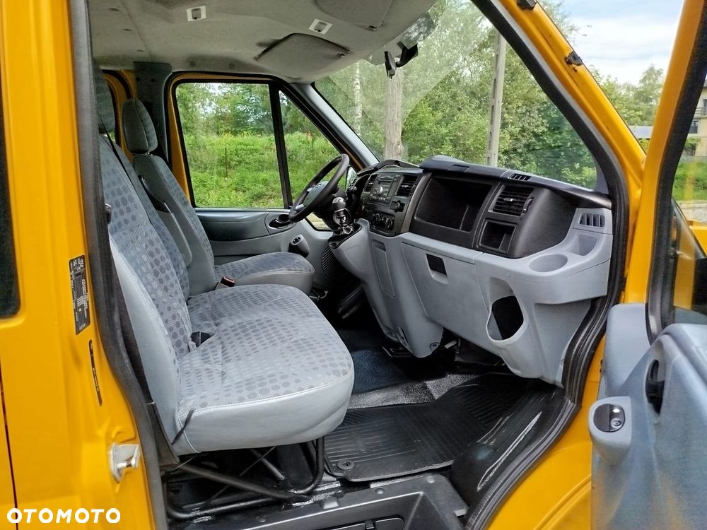 Ford Transit - 11
