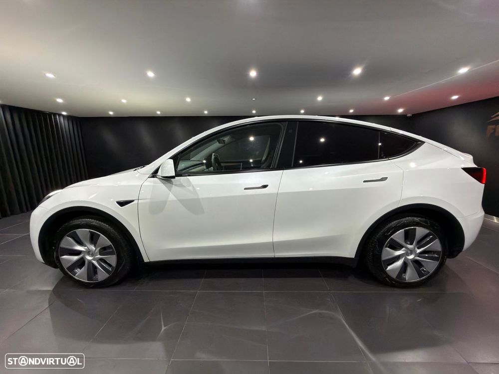 Tesla Model Y Long Range Dual Motor AWD - 5