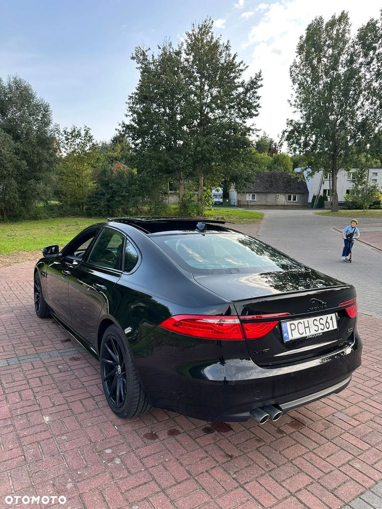 Jaguar XF 20d AWD R-Sport - 12