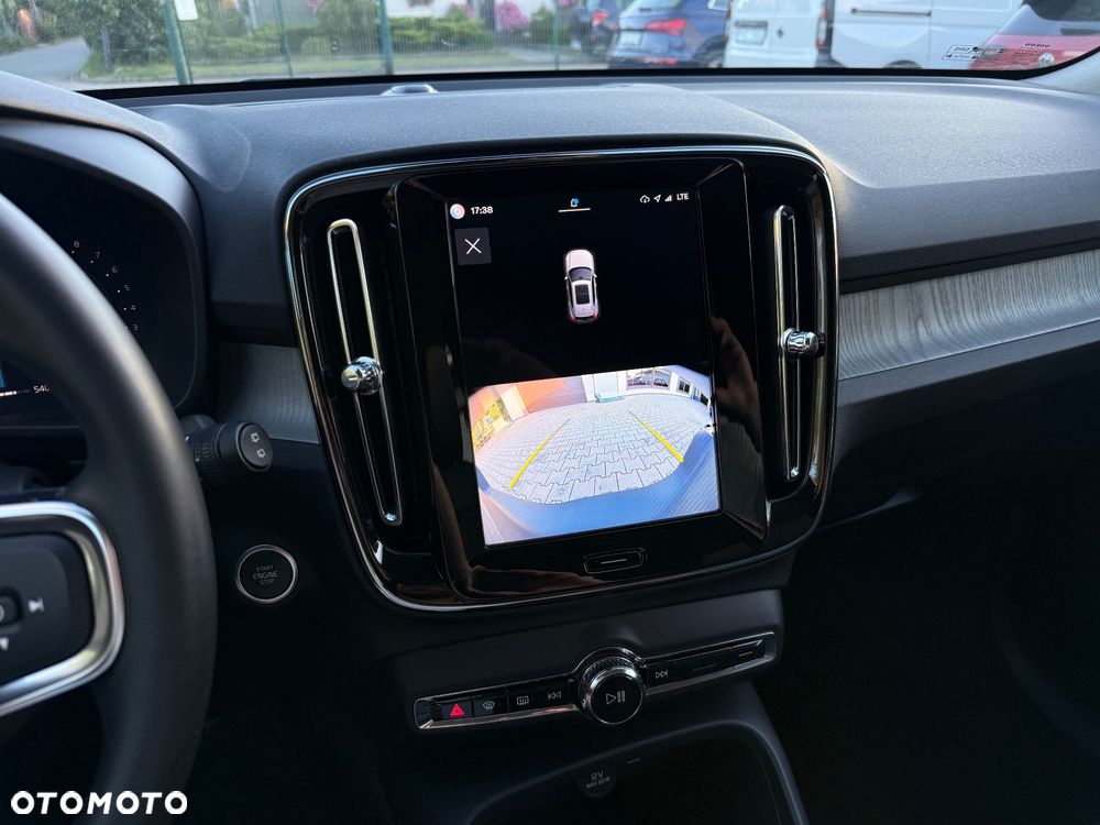 Volvo XC 40 B3 Core - 23