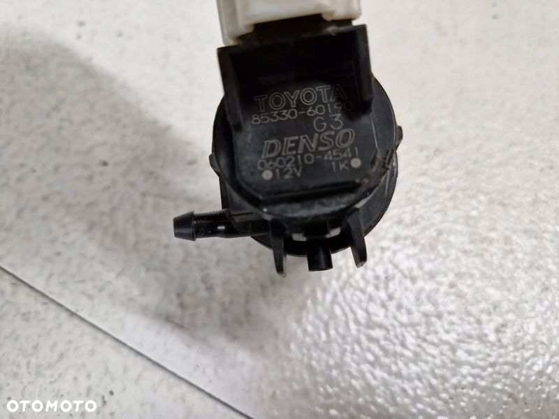 toyota matrix ii 2 prius ii 2 yaris ii pompka spryskiwaczy 85330-60190 oe - 5