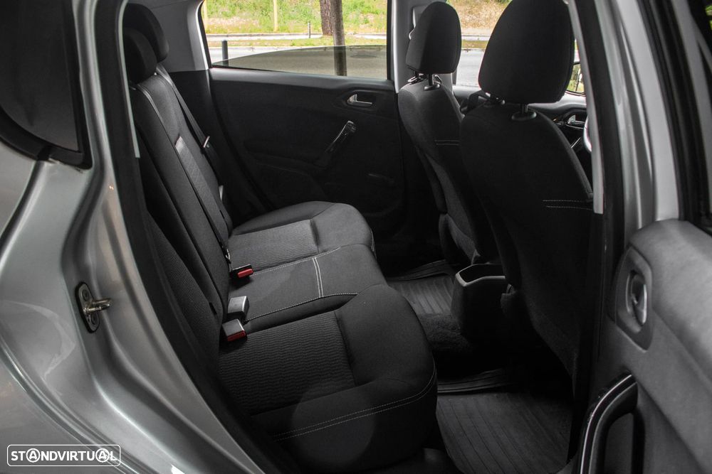 Peugeot 208 1.6 BlueHDi Active - 25