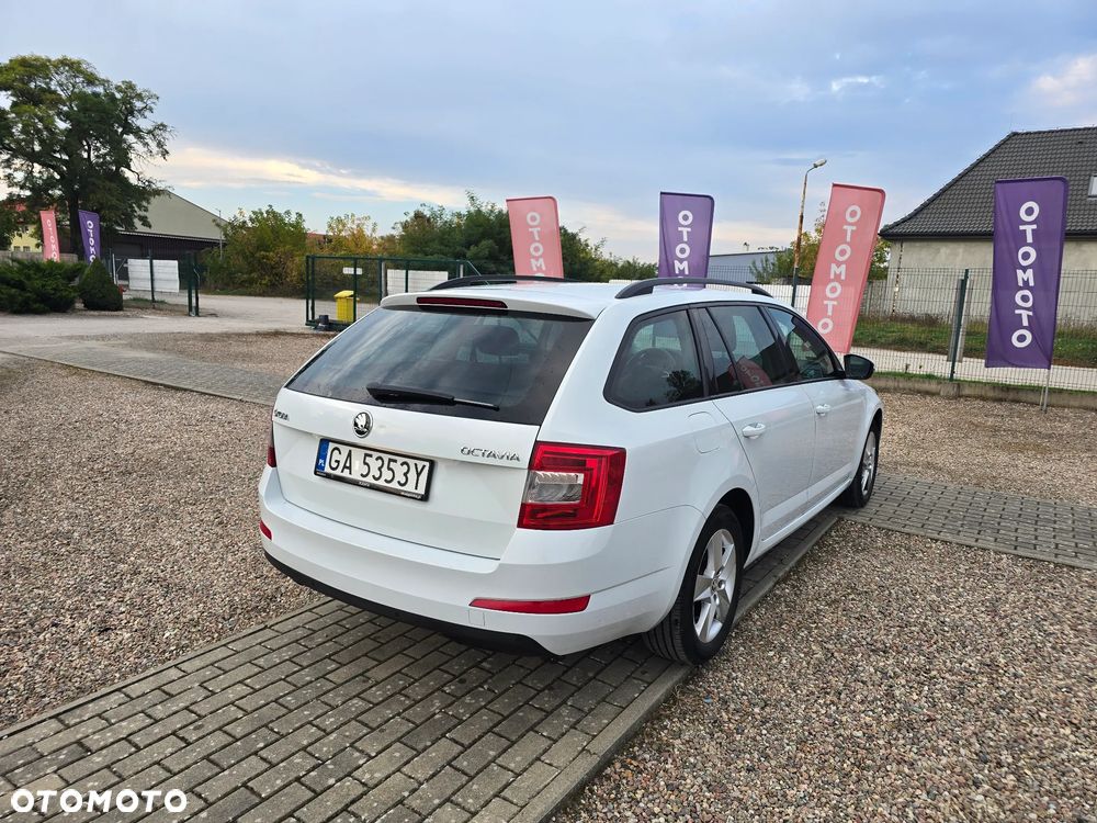 Skoda Octavia 1.4 TSI Ambition DSG - 6