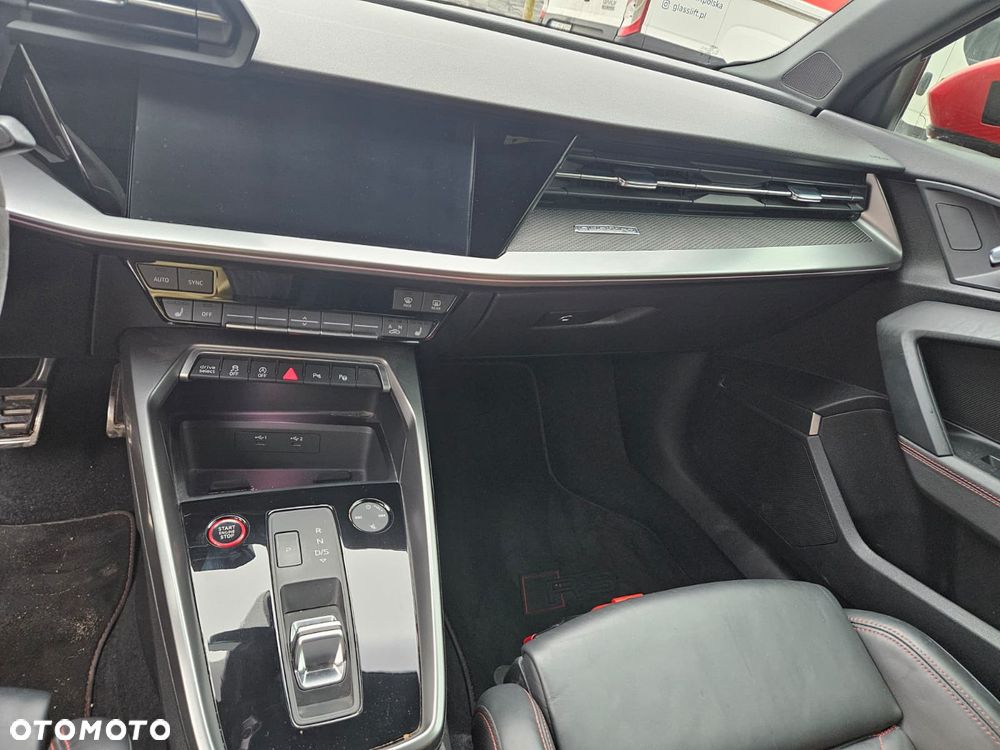 Audi RS3 Limousine - 22