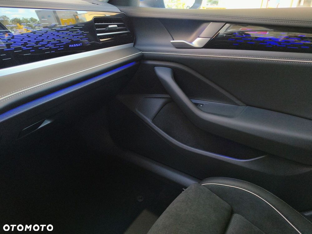 Volkswagen Passat - 28