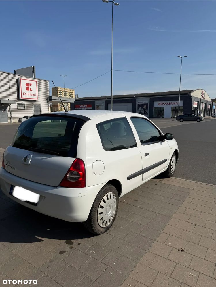 Renault Clio 1.5 dCi Campus - 4
