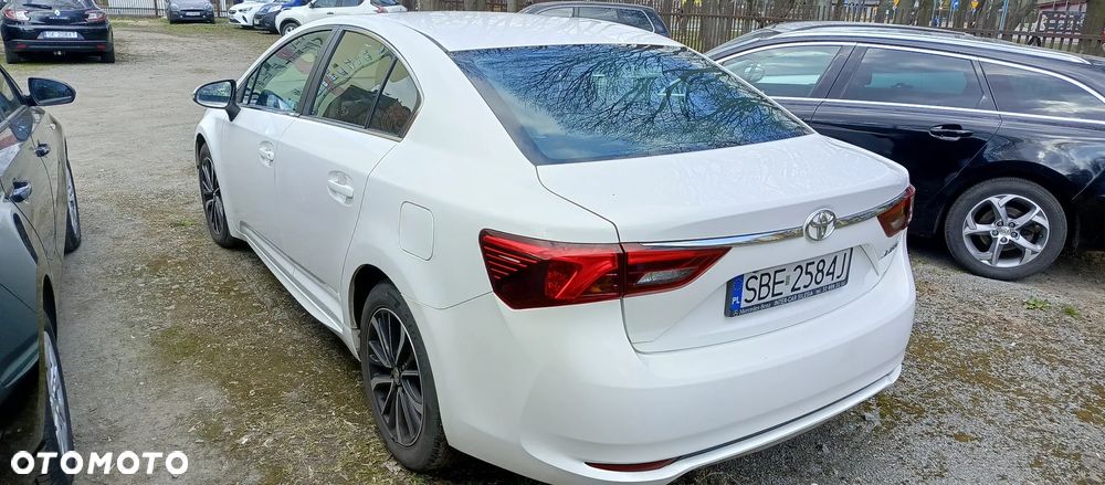 Toyota Avensis 2.0 D-4D Premium - 4