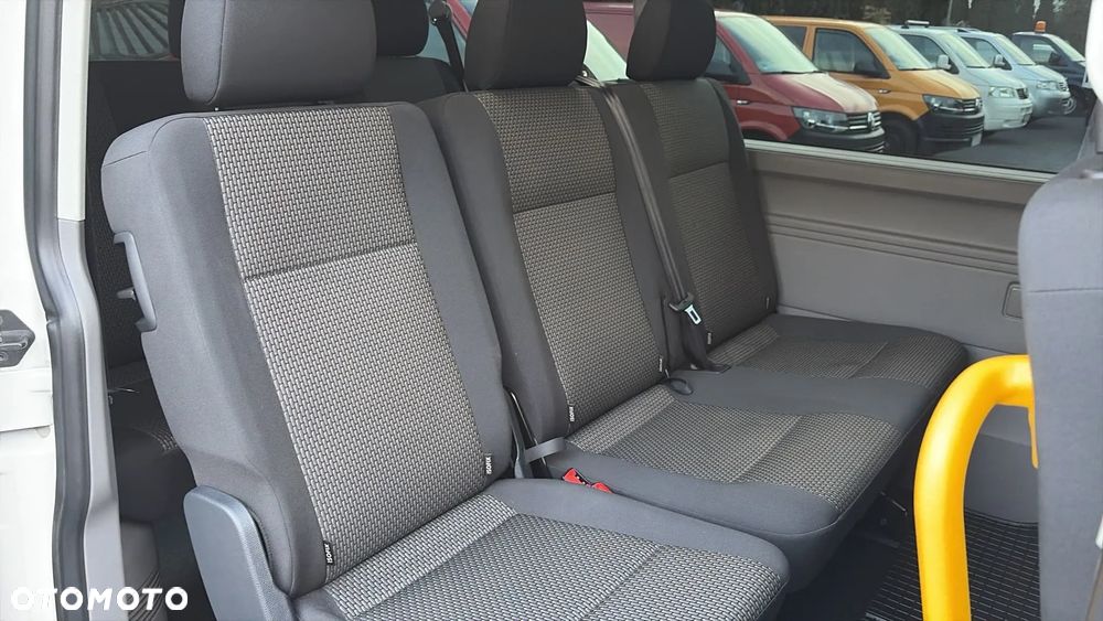 Volkswagen Caravelle - 27