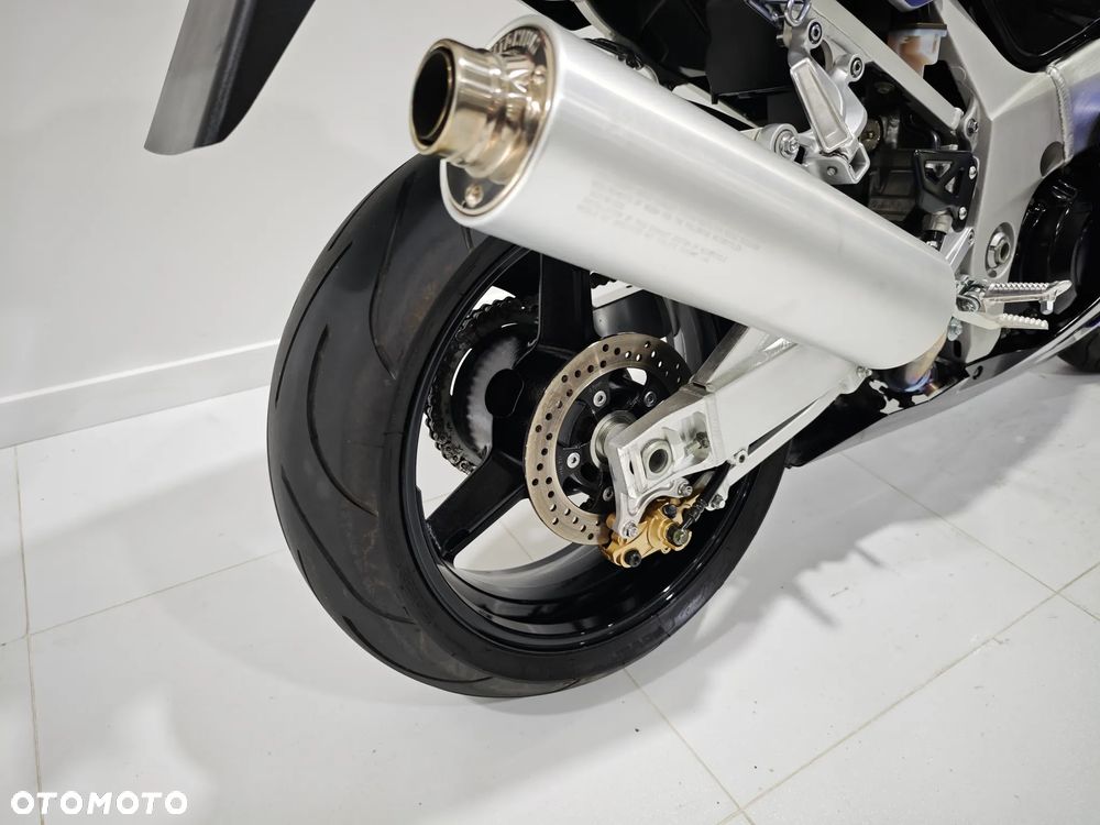 Suzuki GSX-R - 14