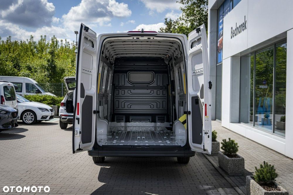 Volkswagen Crafter - 10