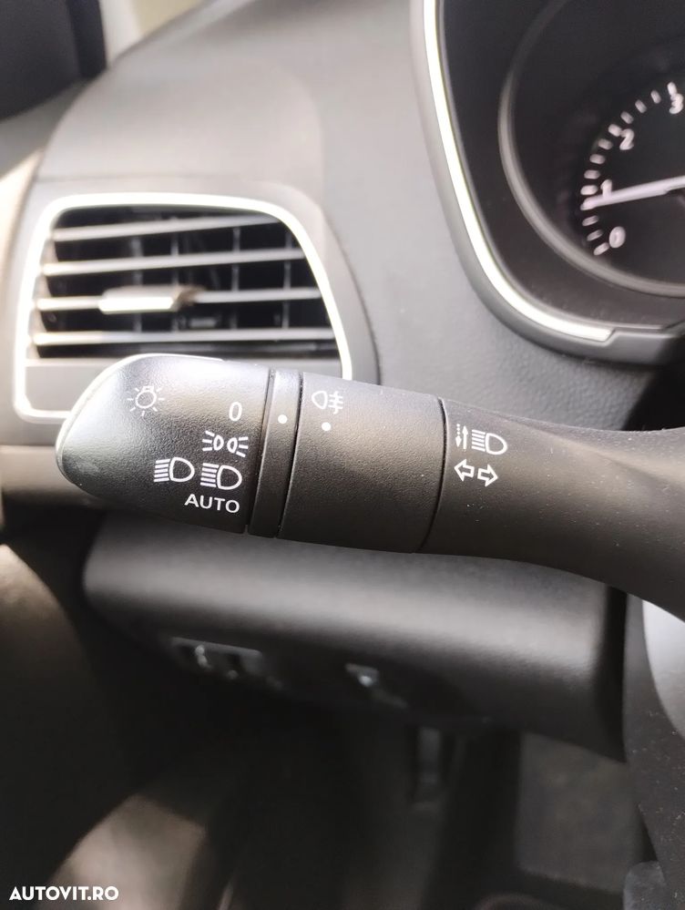 Renault Megane TCe 116 GPF Zen - 19