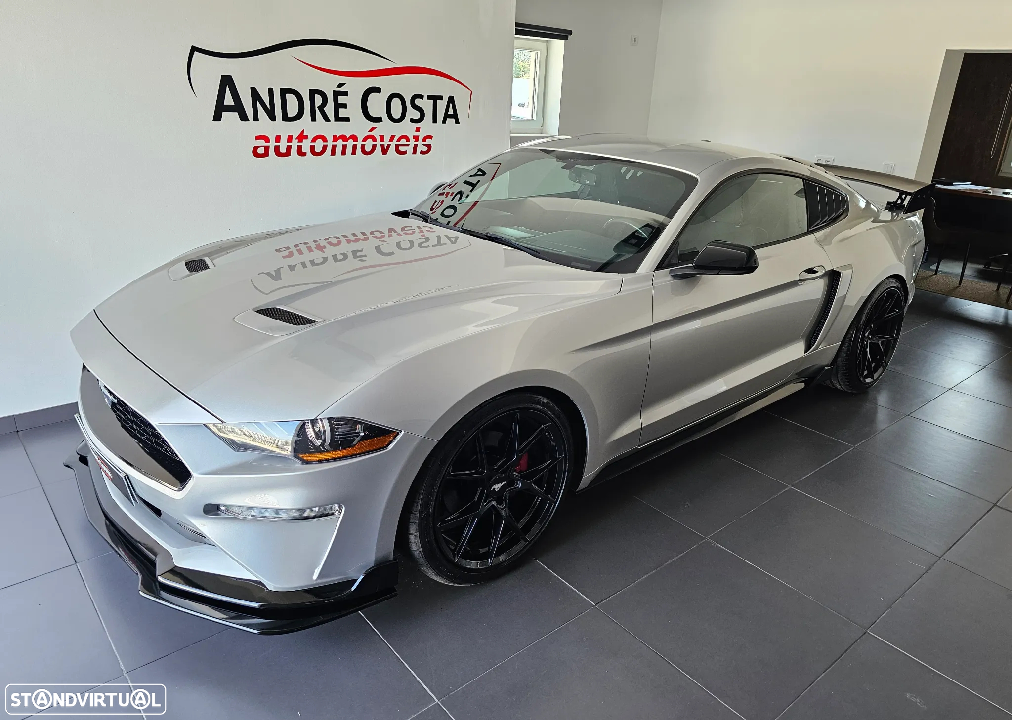 Ford Mustang 2.3i EcoBoost - 11
