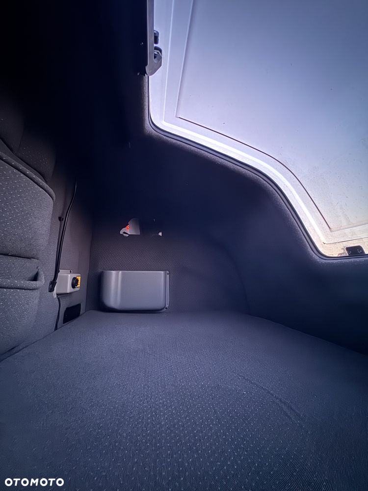 Volkswagen CRAFTER LAMAR - 10