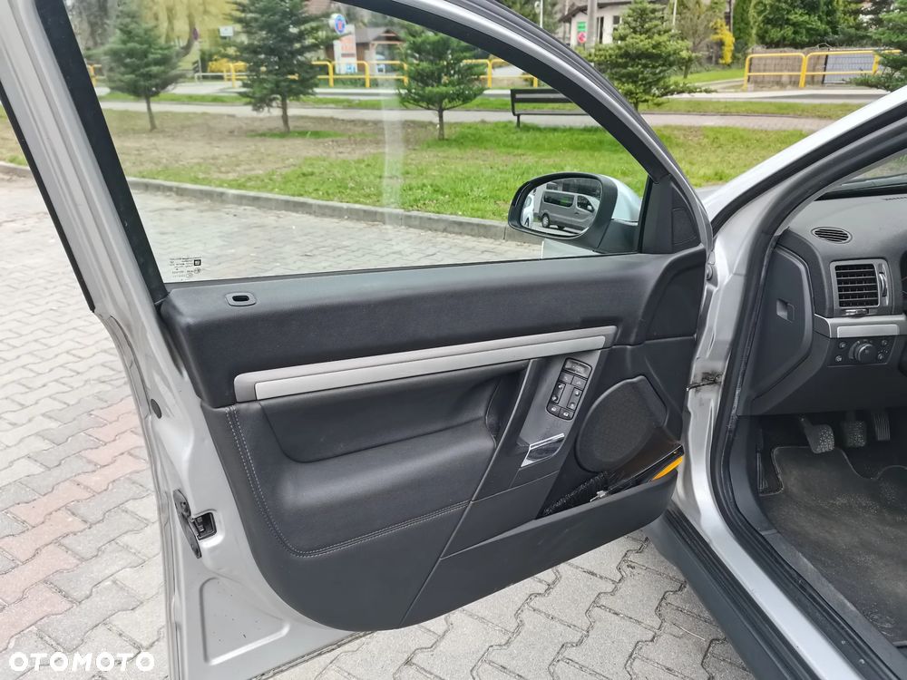 Opel Vectra 1.9 CDTI Essentia - 17