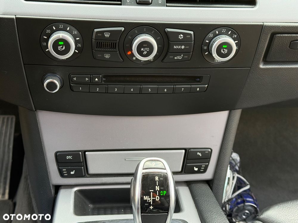 BMW Seria 5 530d Edition Exclusive - 14