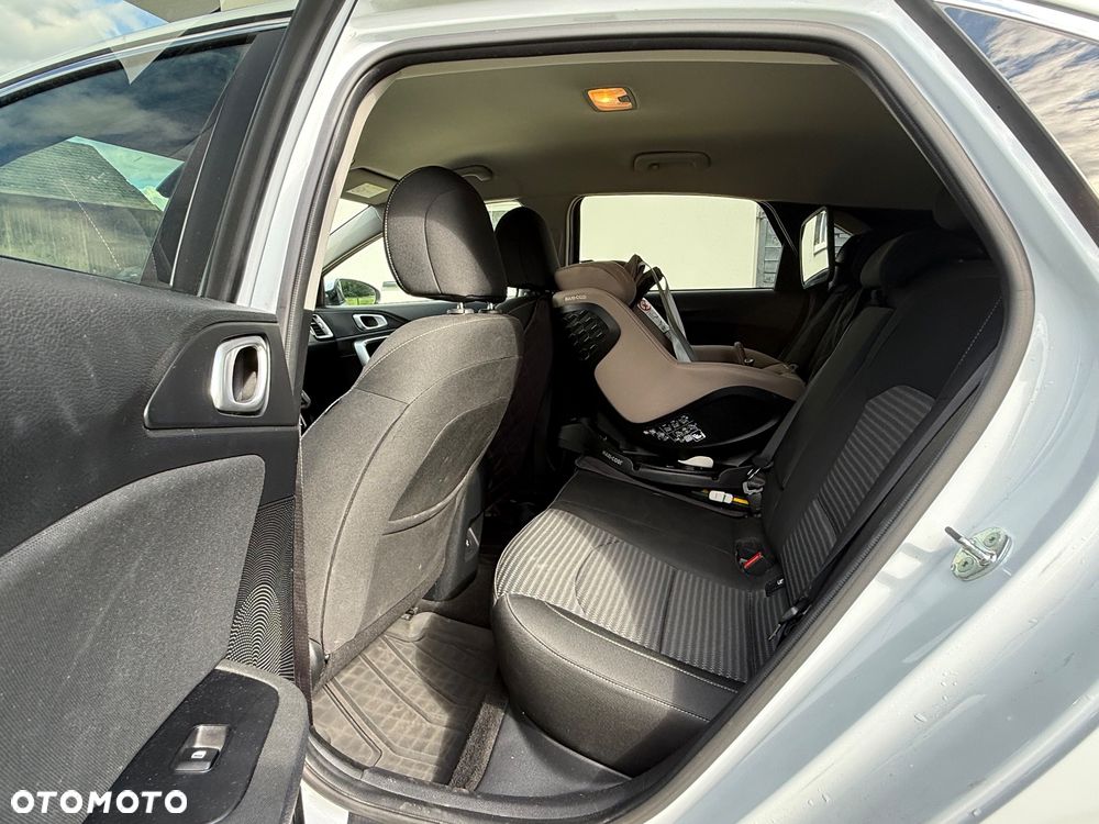 Kia Ceed - 23