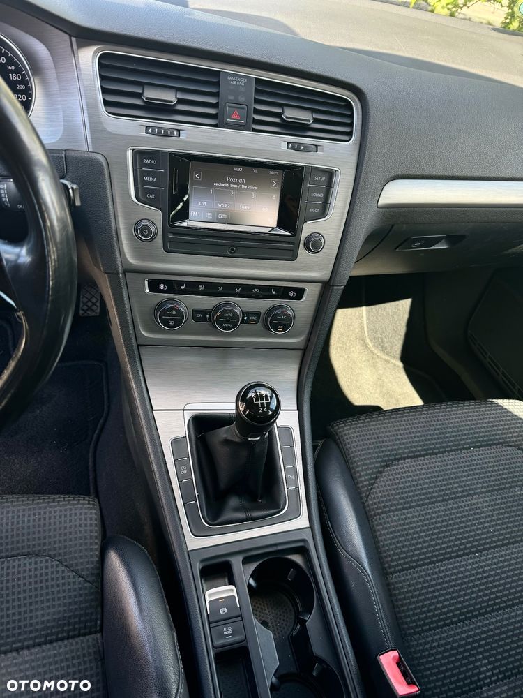 Volkswagen Golf 1.6 TDI BlueMotion Technology Comfortline - 8