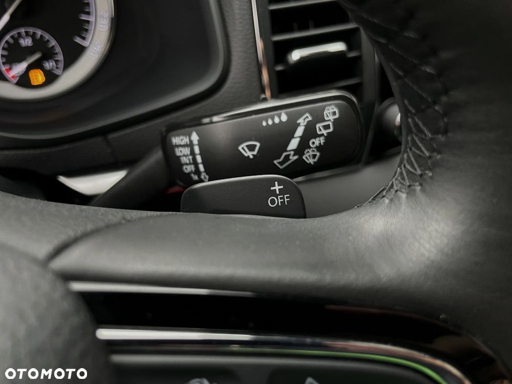 Skoda Karoq 1.6 TDI 4x2 Style DSG - 25