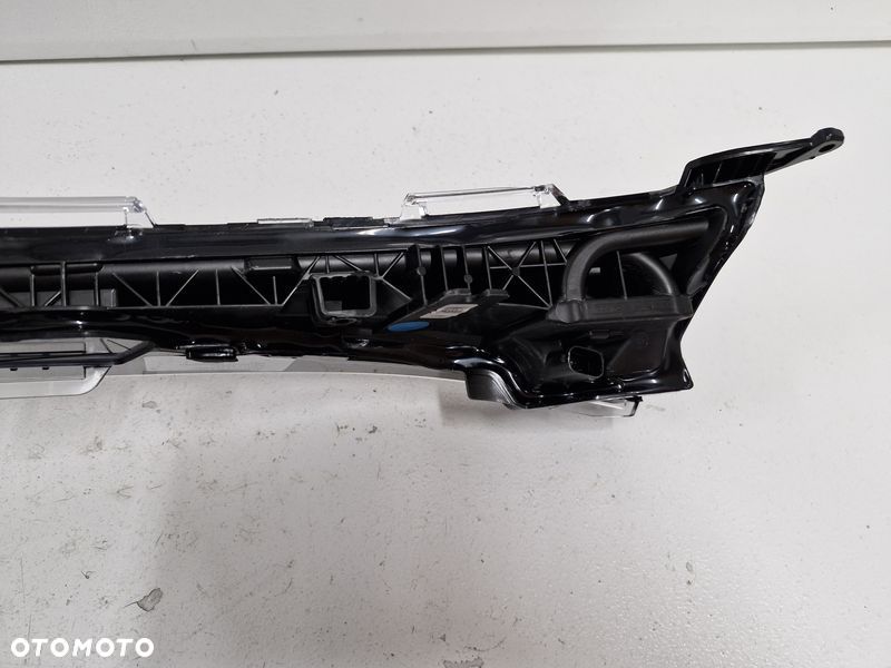 MERCEDES W174 CLA BLENDA LAMPA PRZÓD PRZEDNIA ŚRODKOWA - 11