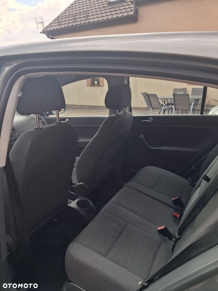 Volkswagen Golf Plus - 6