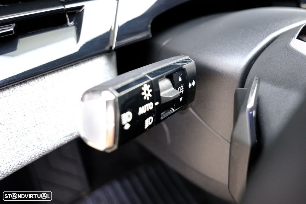 Peugeot 3008 1.2 Hybrid Allure e-DCS6 - 16